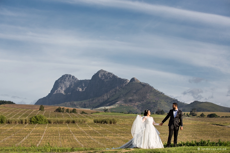 017-Anura-Wedding-Linda-Vos_WEB