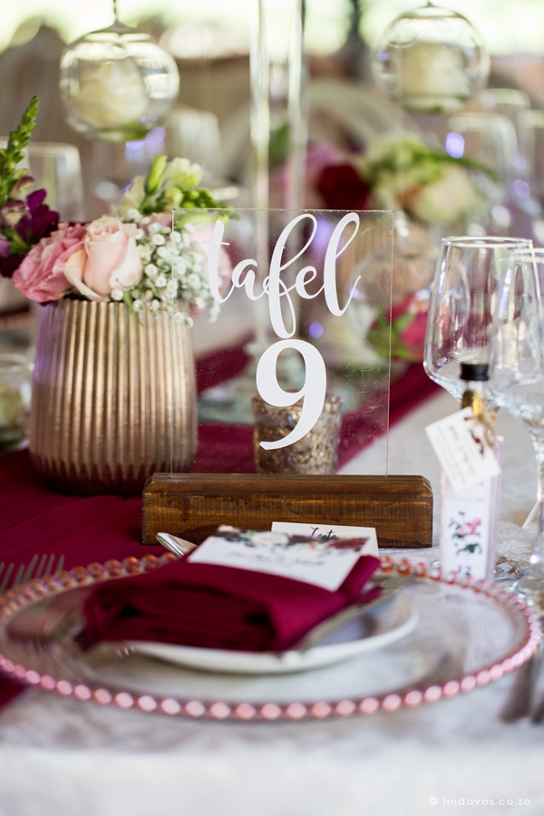 017-Oakfield-Farm-Wedding-Linda-Vos_WEB