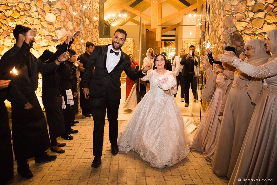 025-Anura-Wedding-Linda-Vos_WEB